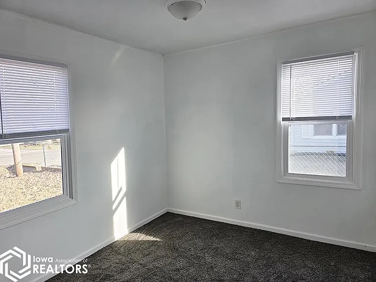 1410 Swanson Ave — Photo 4