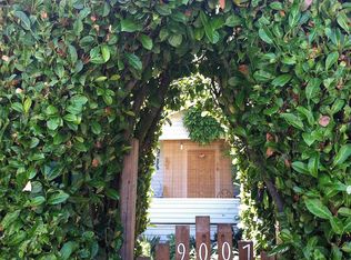 9007 12th Ave NE, Seattle, WA 98115