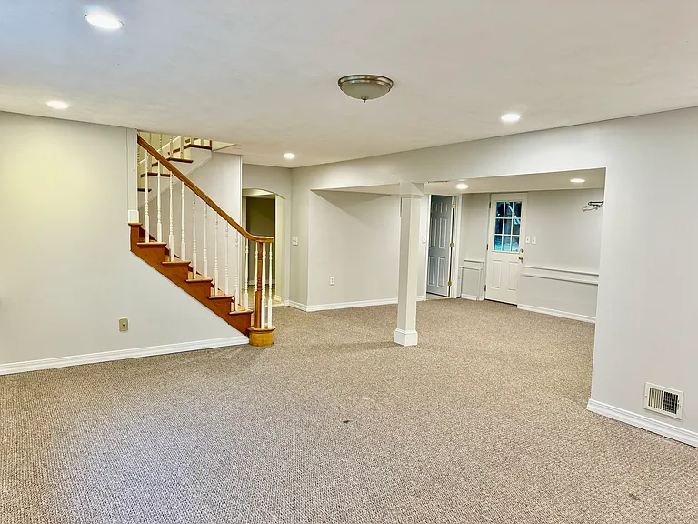 9 Brooks Rd — Photo 22