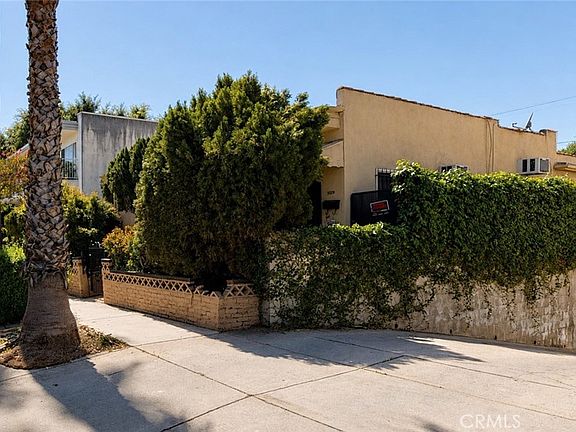 4th image of 1029 N Orange Grove Ave