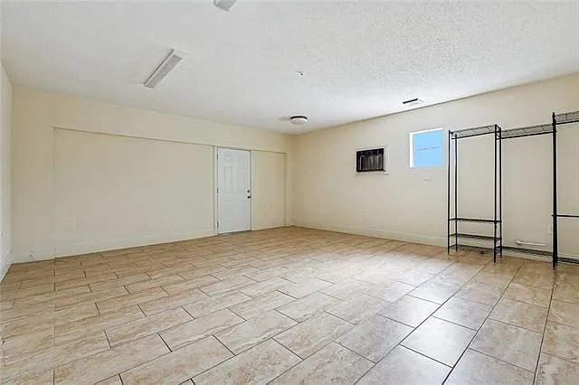 4444 W Esplanade Ave — Photo 9