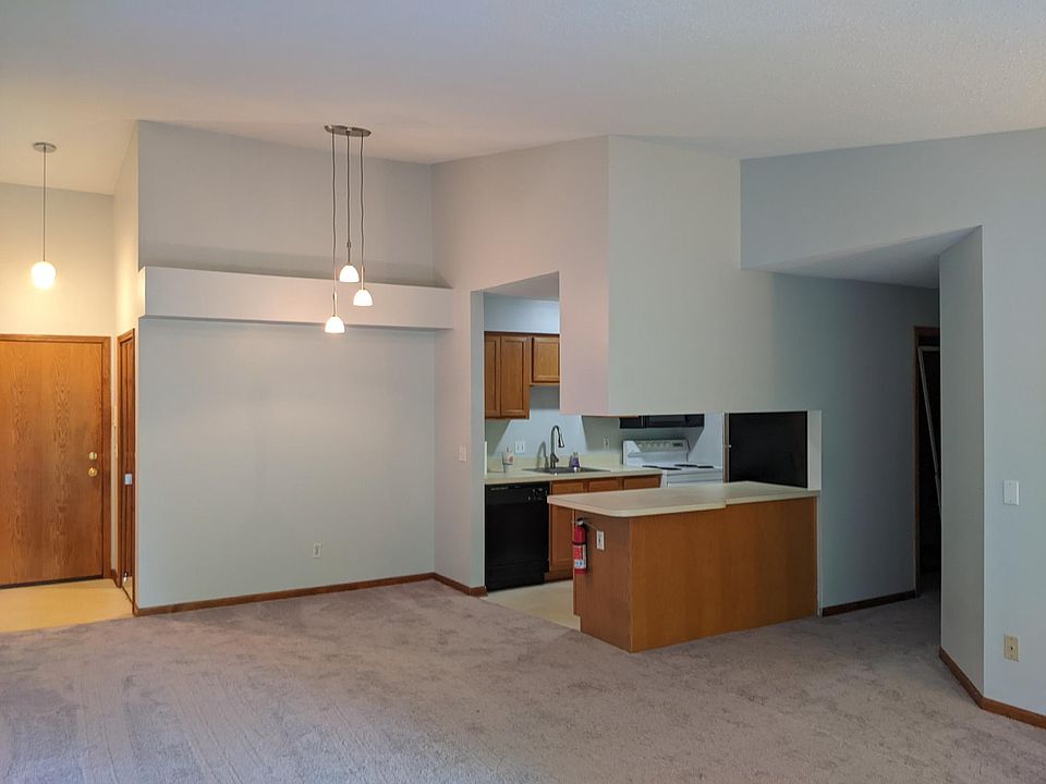 1st image of 2504 Eagles Cir Unit 6