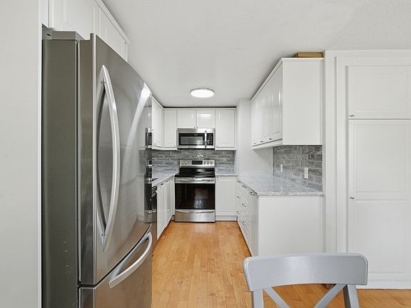 4th image of 441 Twin Lakes Dr #441