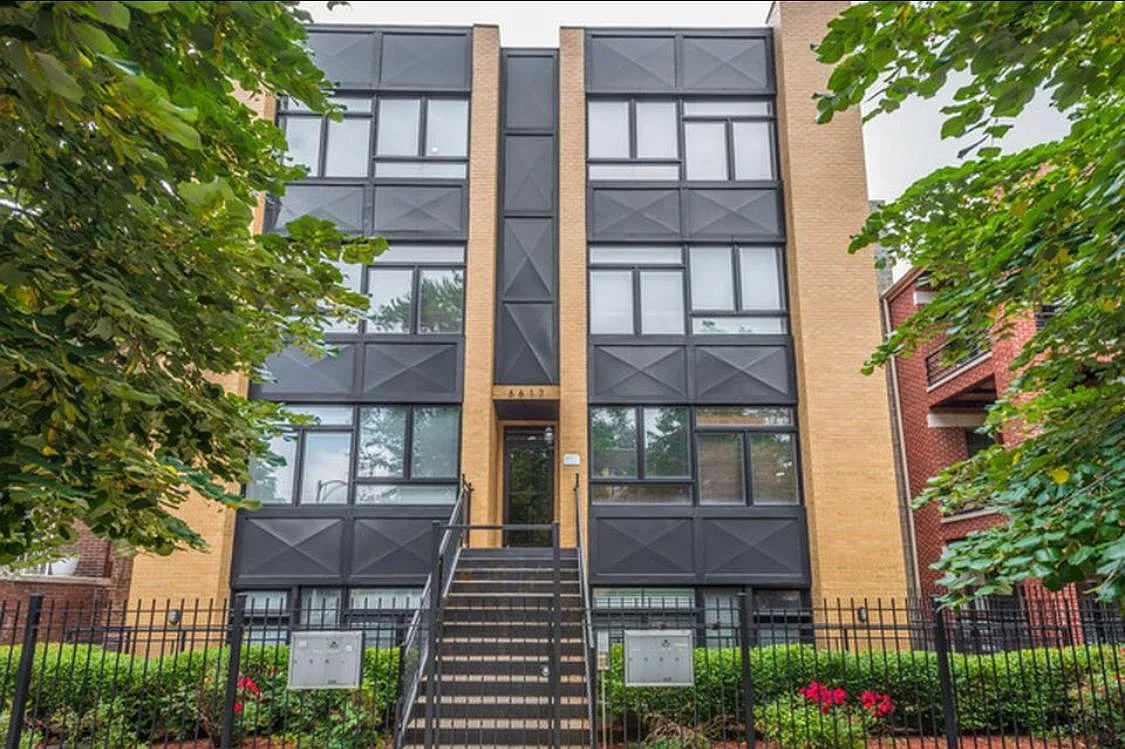 2 bed, 1000 sqft, $1,950 — Photo 1