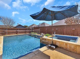 959 Benjamin Dr, Burleson, TX 76028