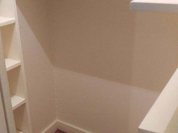 5th image of 135 E 35th St APT 4R