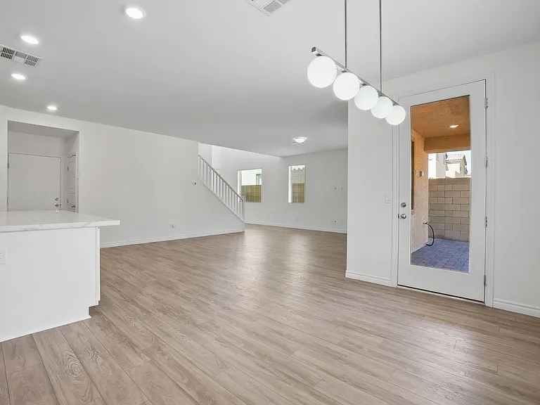 1118 Junipine Ave — Photo 8