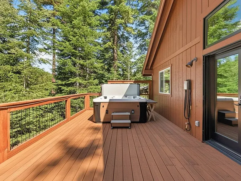 1150 Statford Way — Photo 32