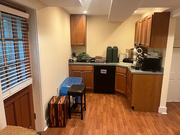 8010 Maple Ave — Photo 26