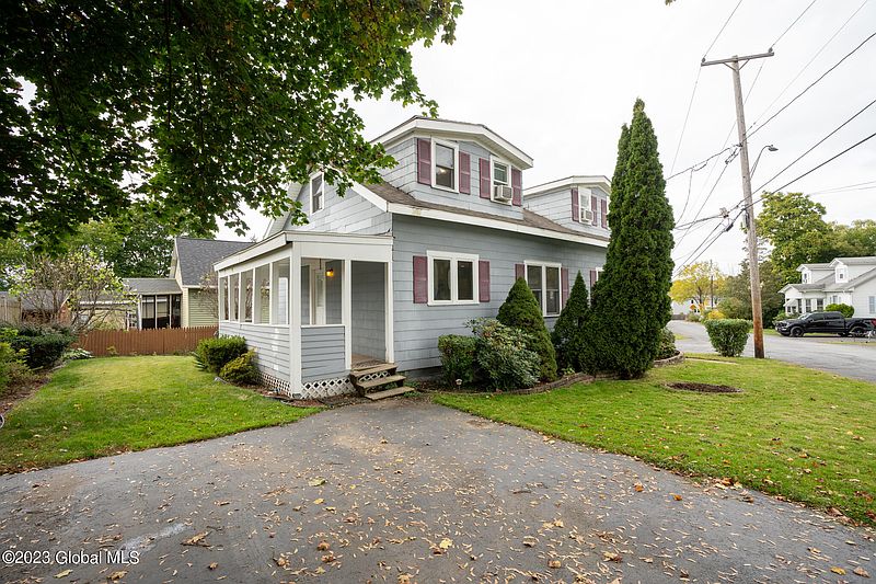 3rd image of 2 Pine Grove Street