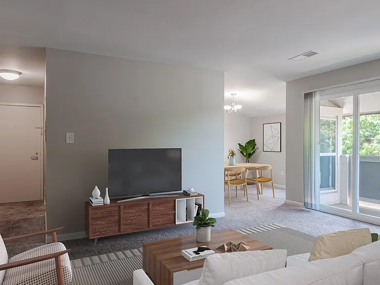 Nineteen North Apartments and Townhomes — Photo 7