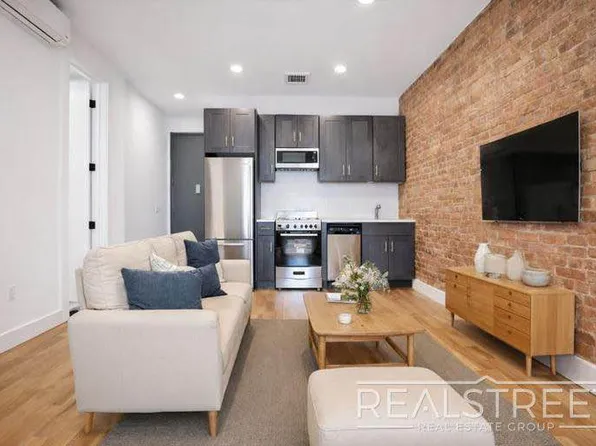 119 Ralph Avenue image 1 of 7