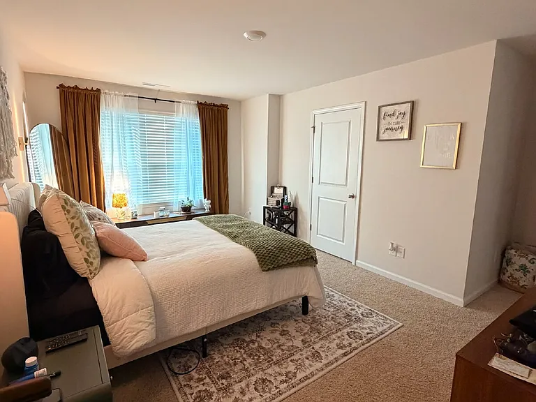 211 Seymour Village Dr — Photo 14