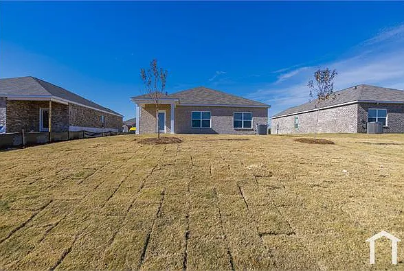 103 Betty Williams Dr — Photo 32