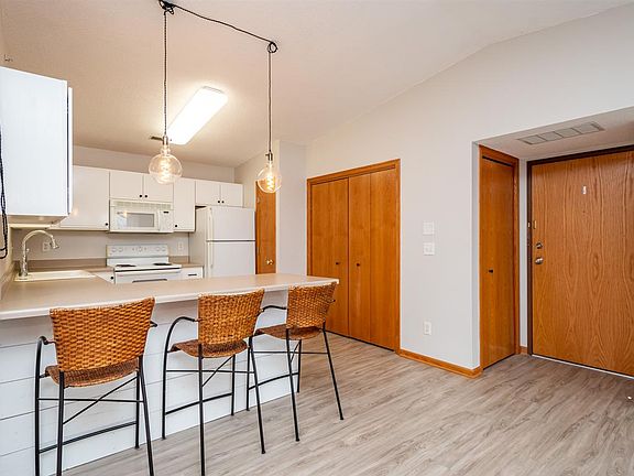 5th image of 50 Zeller Xing APT 312