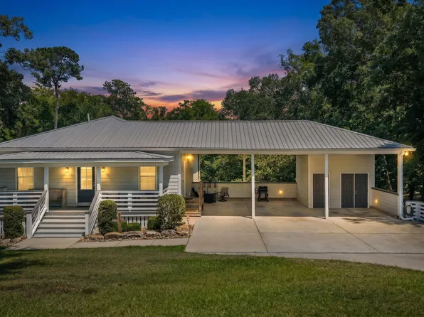 287 Santee Dr, Santee, SC 29142