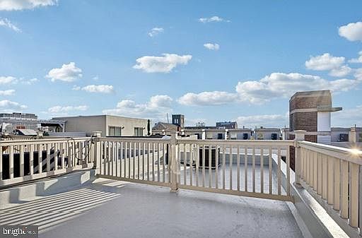 3rd image of 837 N 16th St APT 4