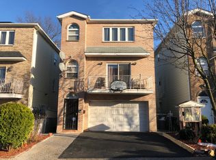 7602 Lucky Ln, North Bergen, NJ 07047