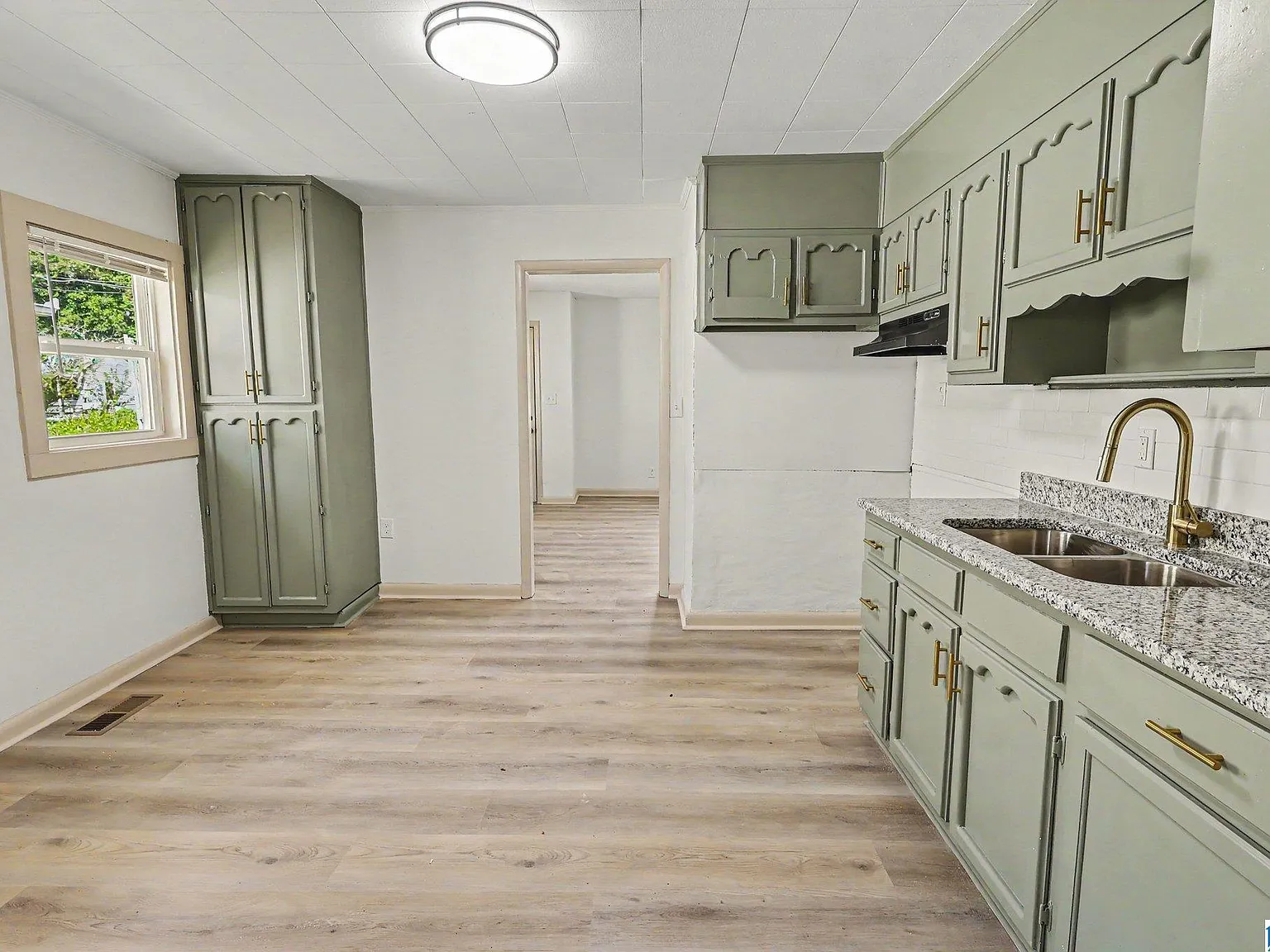 3 bed, 2.0 bath, 1220 sqft, $1,495 — Photo 4