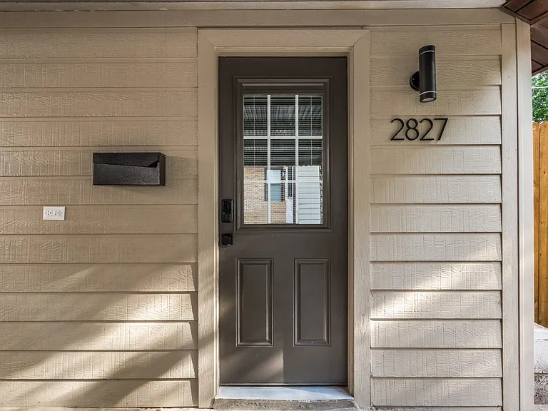 2827 W Cantey St — Photo 2