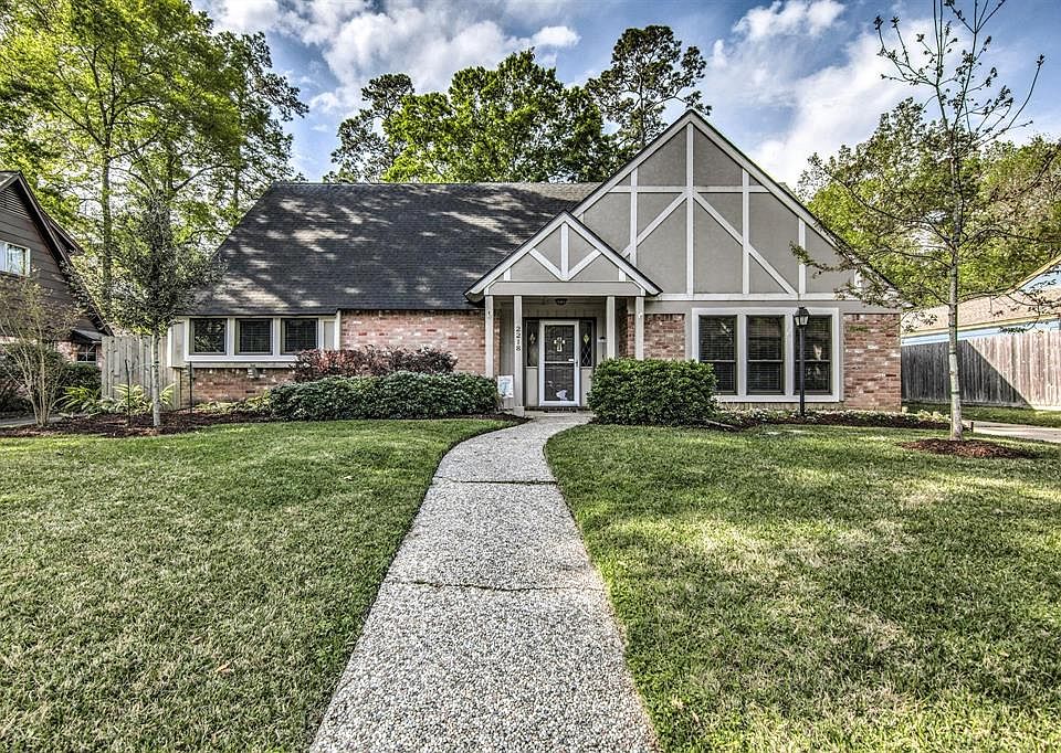 1st image of 2218 Lakeville Dr