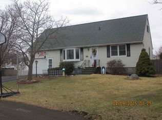 35 Criswood Dr, Albany, NY 12205