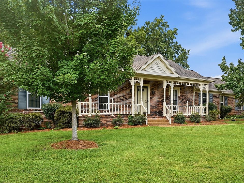 1st image of 3204 Brookmont Cir