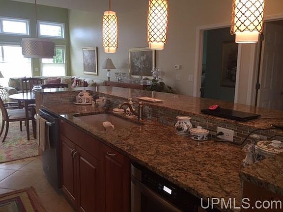 3rd image of 1231 Lakeshore Park Pl