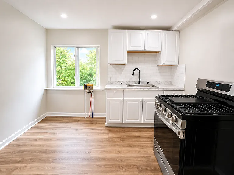 62 Miller St #L1 — Photo 2