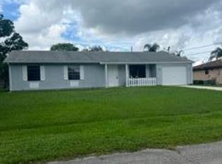 2556 SE Hallahan St, Port Saint Lucie, FL 34952