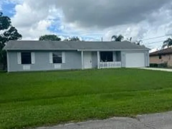 2556 SE HALLAHAN Street, Port St Lucie, FL 34952