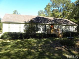 2465 Shoeheel Rd, Selma, NC 27576