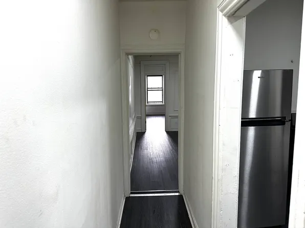952 Saint Mark's Avenue C7 image 3 of 10