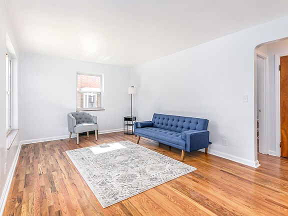 4th image of 3943 Standish Ave