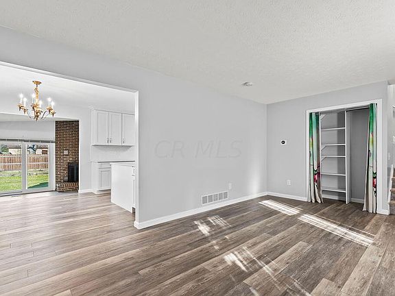 5th image of 680 Ravenna Cir