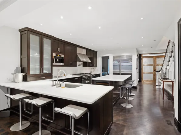 132 East 62nd Street image 11 of 20