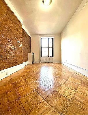 2nd image of 47 W 87th St #4D