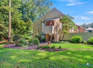 376 Merrimac Trl APT 111, Williamsburg, VA 23185