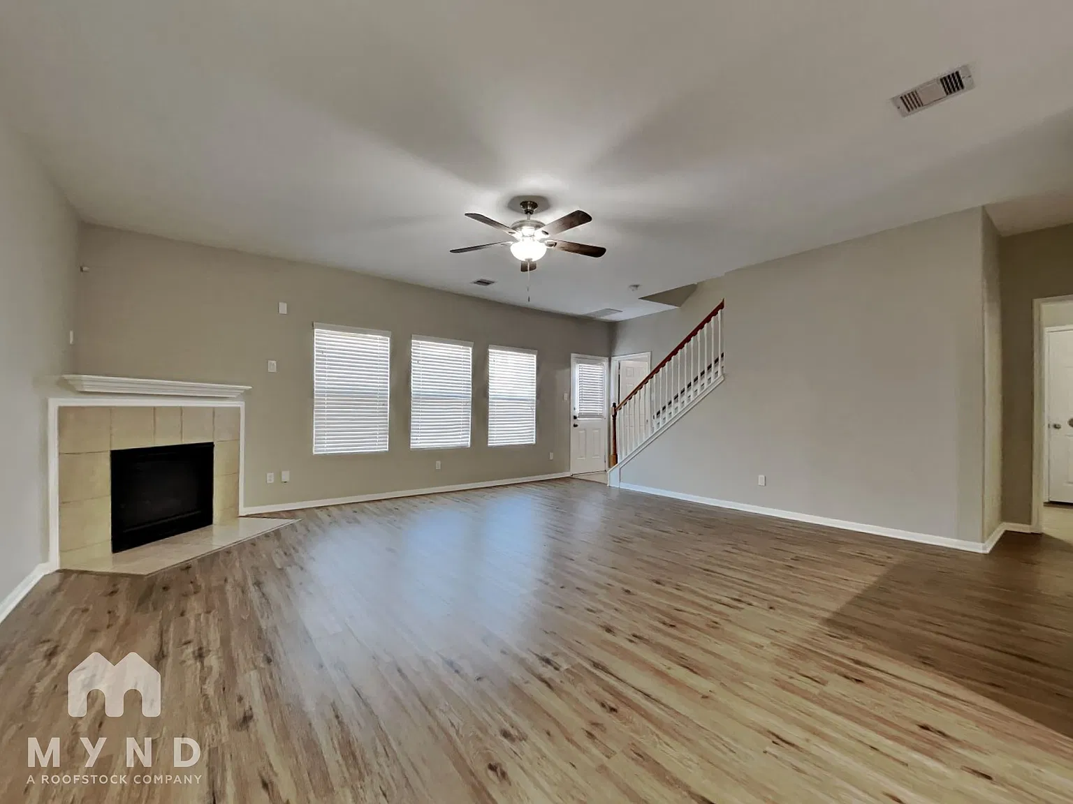 4 bed, 2.5 bath, 2625 sqft, $2,195 — Photo 2