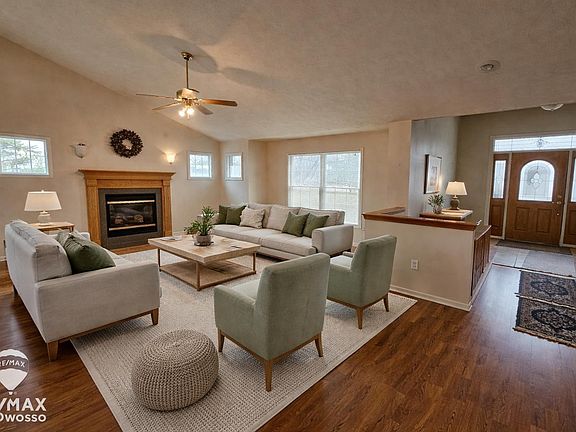 5th image of 2431 S Morrice Rd