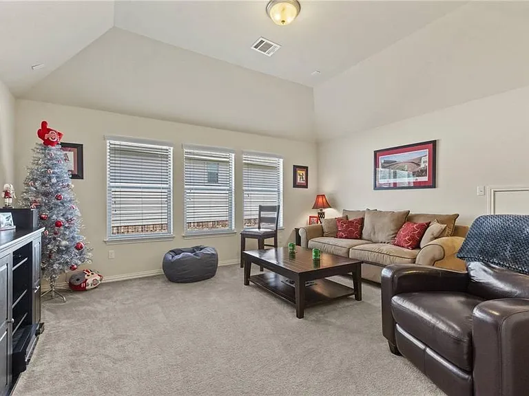 120 Seminole Canyon Dr — Photo 19