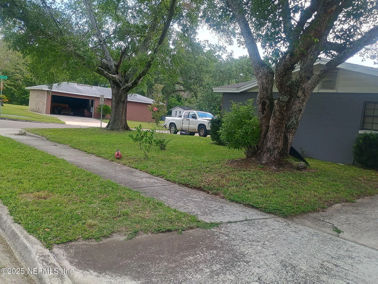 3 bed, 2.5 bath, 1735 sqft, $1,750 — Photo 4