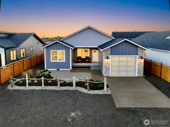 992 Alida Court SE, Ocean Shores, WA 98569