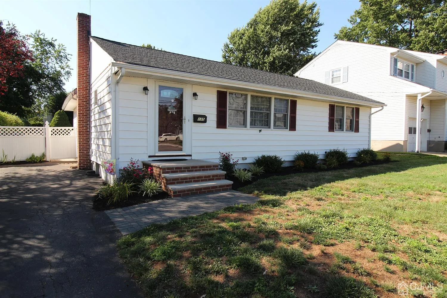135 Van Liew Ave photo 1