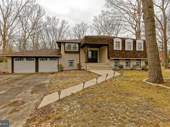 2278 S Brookfield St, Vineland, NJ 08361