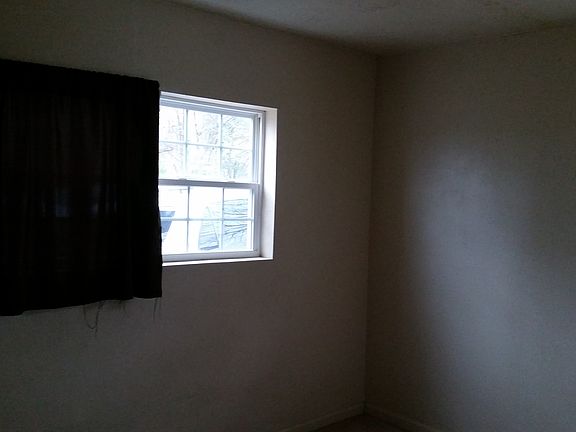 3rd image of 5421 Harris St