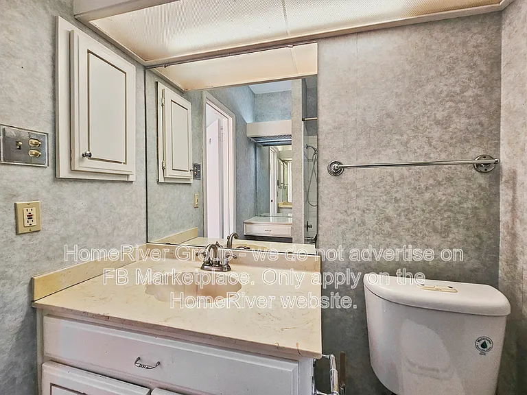 8823 Wellesley Manor Dr — Photo 13