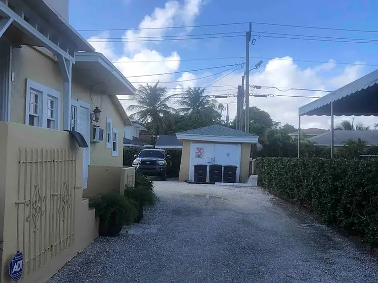 2311 S Dixie Hwy #4 — Photo 11