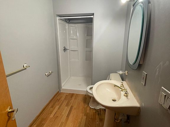 3rd image of 619 Johnston St APT 1