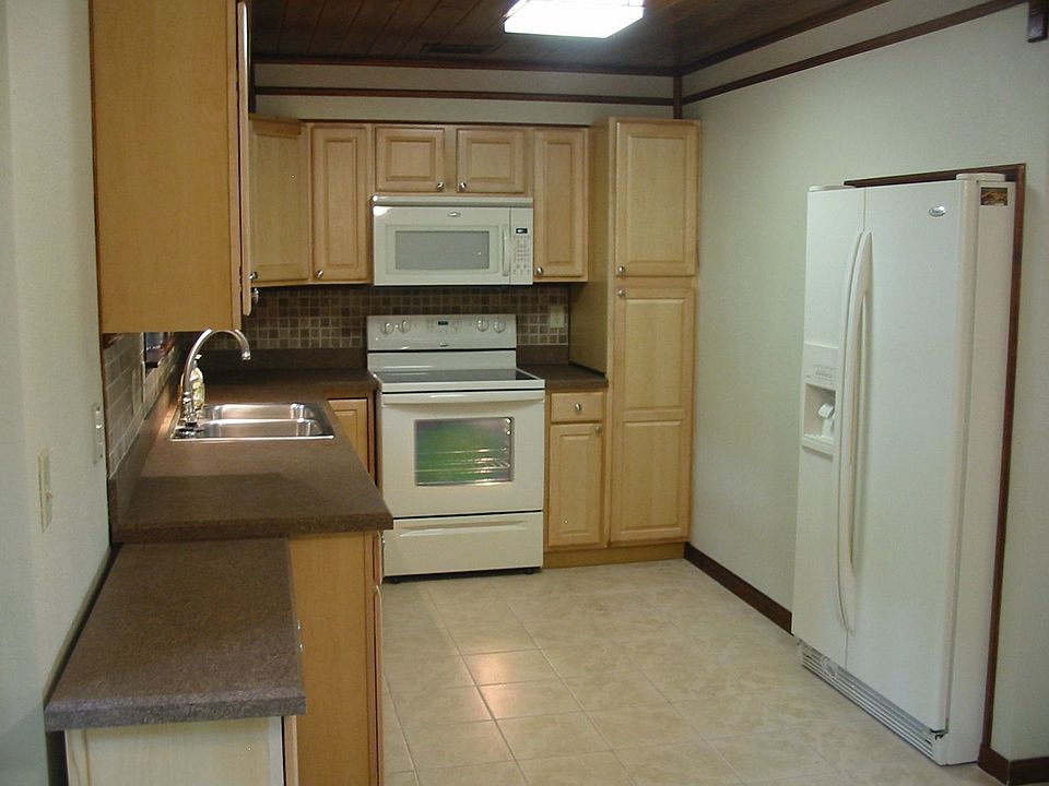 2nd image of 345 S Center St